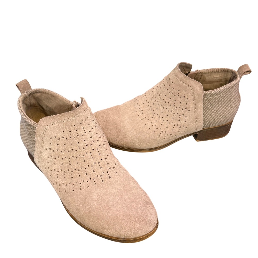 TOMS Suede Leather Ankle Boots Low Block Heel Western BOHO Booties Size
7.5 Deia